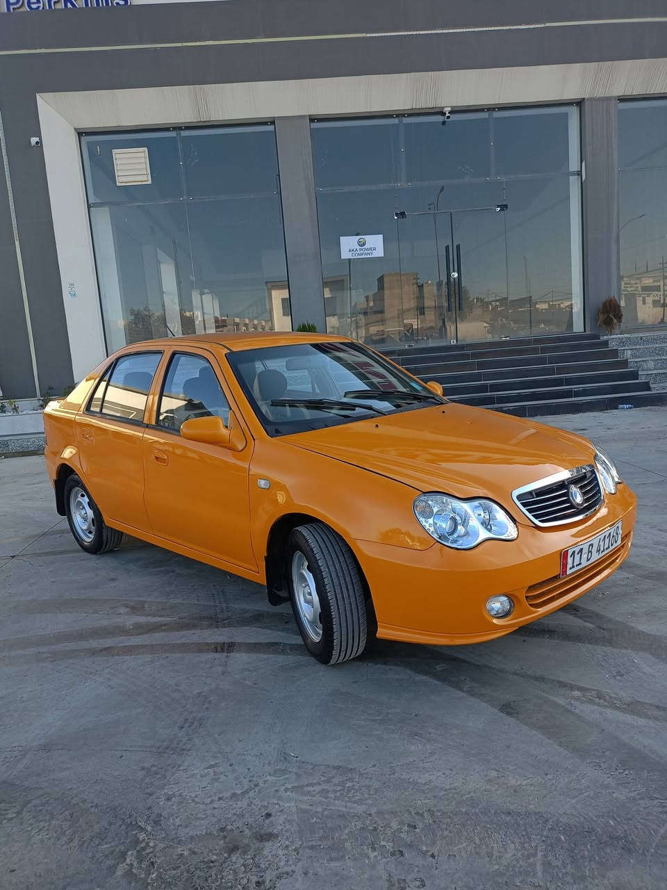 السلام عليكم
سي كي موديل 2012 رقم بغداد دولي مكينه كورلا شرط كير شرط طخم امامي وخلفي جديد استيرن جديد اربع تايرات جدد دوشمة جديدة هيئة غرامات صفر كابون بانزين بيها شرعي بالموصل شرط التحويل 

رقمي 
***********
