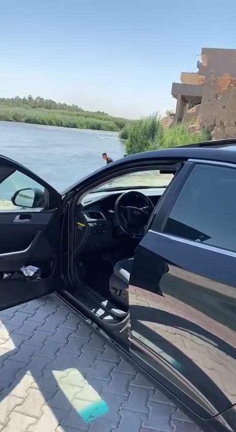 السلام عليكم
سوناتا 17 وارد كندي 
ماشيه 95000 K
مواصفات  
بصمة 
فتحه سقف 
تدفئة كشنات وسترين 
كامرة خلفيه 
حساسات خلفيه 
تبريد منفصل 
رادار جانبي 
نظامين قياده سبورت وايكو 
عليها منظومة لد 
محركGDI 2400 مجفت ونظيف 
وماشي عليه تقريبا 20 الف 
سنوية بسمي لحد 2029
هزة ساقطه 
رقم اربيل 
حادث 
حادث كندة جاملغ امامي ايسر مبدل و بنيد مبدل والتكمه اليمنه راجع عليها البنيد وشويه من جوه كد شبر بيها صبغ 
بالعراق جاملغ امامي ايمن بيه بارد جوه لايت كد شبر وتكحيل 
وجاملغ خلفي ايمن الهلال مالته وانصبغ  وحالوب خفيف بالقماره


**إذا كنت صاحب هذا الإعلان وتريد حذفه لأي سبب، رجاءا أرسل رسالة إلى الدعم الفني**
