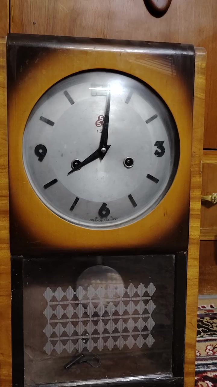 ساعة جدارية قديمة تكويك كل ١٥ يوم
السعر ٥٠


**إذا كنت صاحب هذا الإعلان وتريد حذفه لأي سبب، رجاءا أرسل رسالة إلى الدعم الفني**