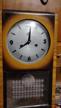 ساعة جدارية • قديمة • تكويك ١٥ يوم