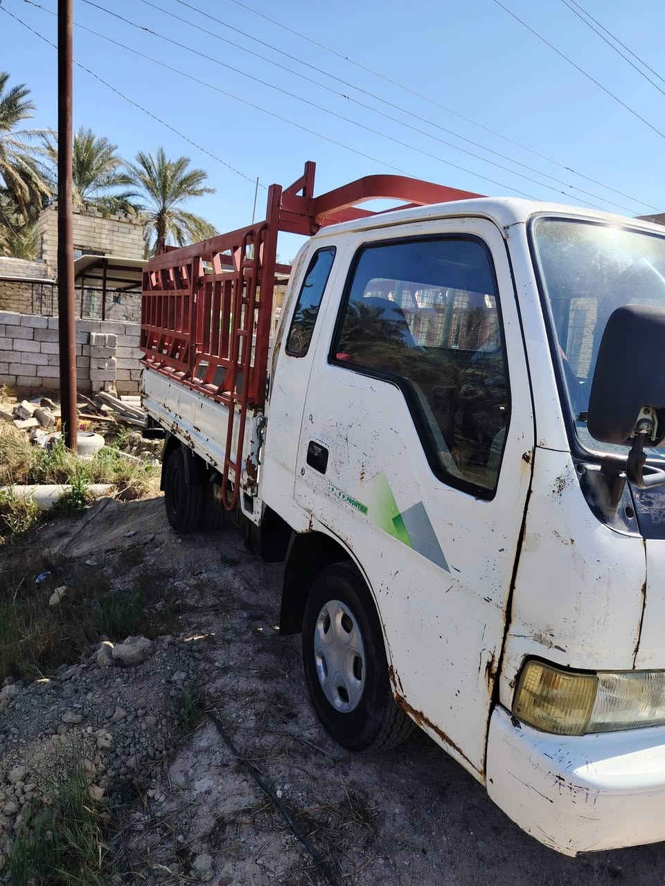 سلام عليكم كيا فونتيرا مديل 2000 للبيع مكفوله من كلشي بدون صبغ كله بلاديه رقم بابل بسمي سنويه جديده مكان السياره كوفه ام عباسيات للاستفسار *********** السعر ٦٥ وبيها مجال
