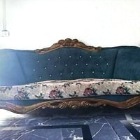 تخم قنفات ١٠ مقاعد .. نظيفة كلش خشب زان مصري الاصلي .. المقاعد متحركة ...