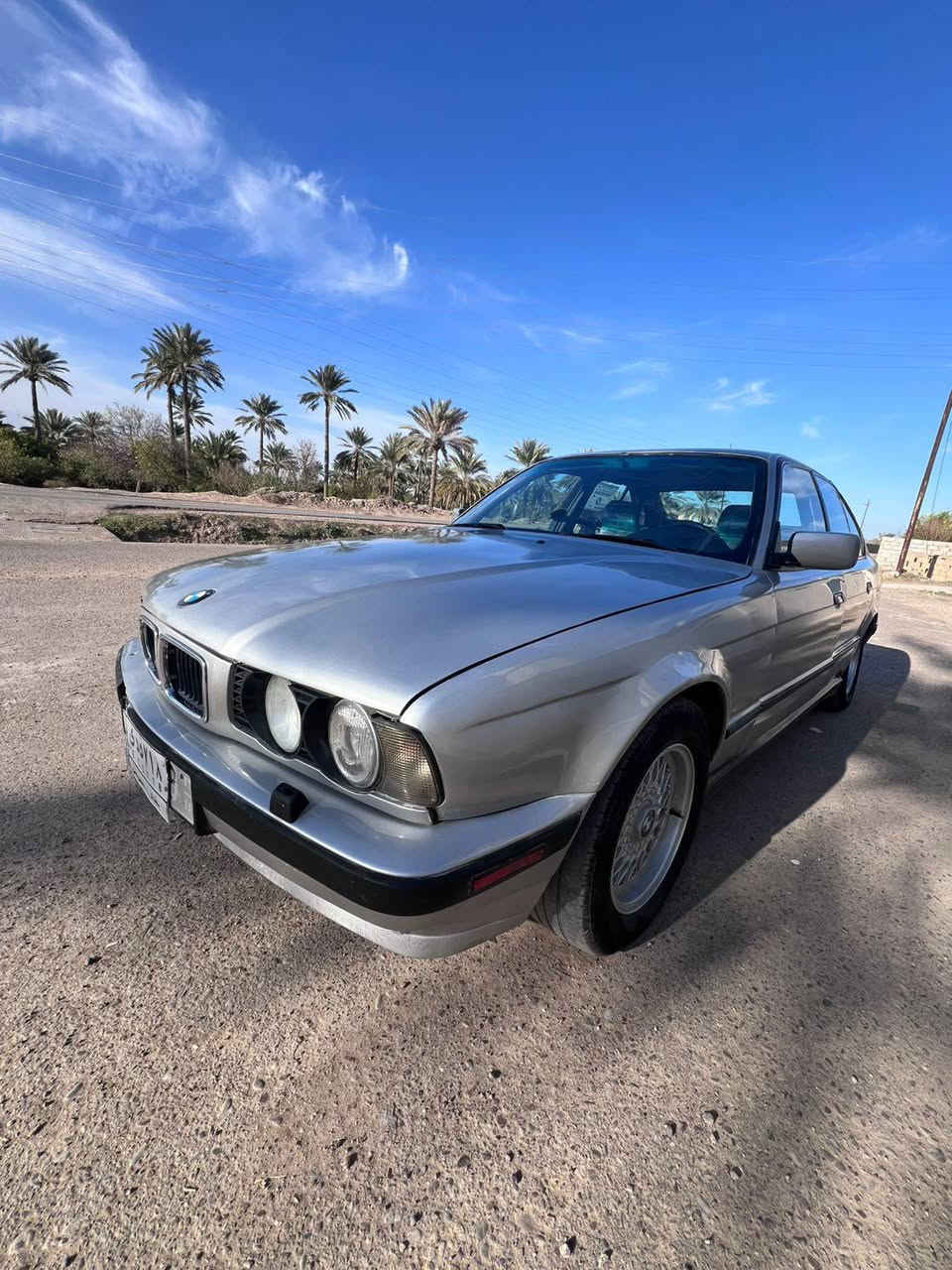 bm موديل 1990 
باسمي سنويه 2028
حجم 535
السياره تنته والكير ومحرك كلش نضيفات كهربائيات كاملة 
 السيارة مصبوغة عام
سعر 50 $$
لتواصل ***********
