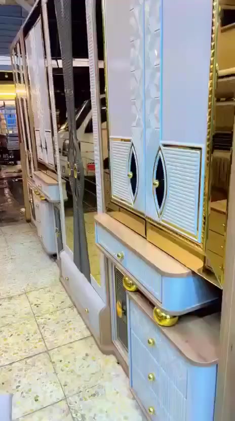 ✨ غرفة تركي 10قطع لون مميز تركي اصلي ✨
 سرير مخزن  ضهر بلوك
 قماش وتر بروف أصلي
✨ نظافة 95 /💯 
🚚 شد ونقل مجاني داخل بغداد
📦 توصيل للمحافظات بكروه


**إذا كنت صاحب هذا الإعلان وتريد حذفه لأي سبب، رجاءا أرسل رسالة إلى الدعم الفني**