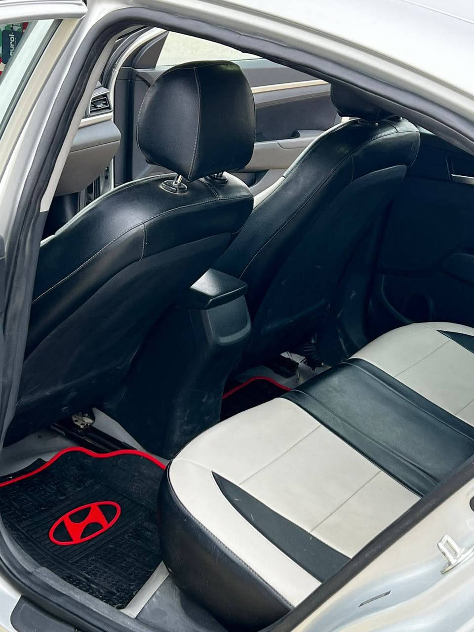 لانتره 2020 وارد امريكي كير اي تي لادار حساسات جانبيه كامره خلفيه ثلاث انضمه قيادة عارضها 130 بيها مجال قليل رقم بغداد ***********
