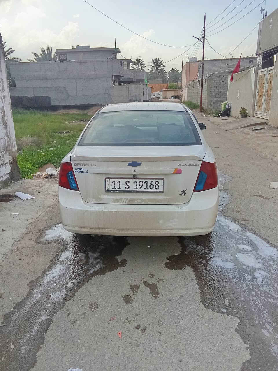 السلام عليكم
للبيع شوفرليت أوبترا 
موديل 2012
السياره مال الشركه العامه 
رقم بغداد انگليزي بسمي تحويل ثاني يوم 
سياره جاهزه ومابيه نقص برغي گير ومكينه وصدر أمامي خلفي وباتري تخم تاير كلهن بشرط 
ماشيه 178
سياره بيه صبغ چامرلوغات اماميه وبنيد بشرط بدون دواخل وين ميعجبك افحص 
والقماره هم بيه صبغ واگعه عليه قمريه مكفوله من الگلبه والدعمه القويه الصوره مال القماره بل منشور من واگعه عليه القمريه  بشرط سونار مرفق بل صور حته شهر مصار من سويته وين ميعجبك افحص 
هاتف ***********
مكان السياره ديالى قرب السيطره مال الغالبيه 
الشراي يتصل ويتدلل 
وأسف عل اطاله المنشور
