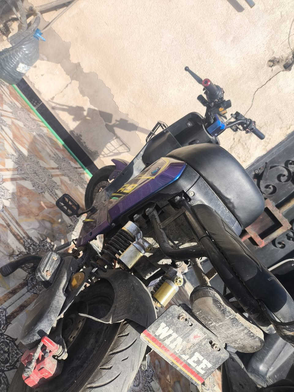 العزاز دراجه شحن موديل 2025 R9 دراجه 5بطاريات الدراجه بس يرادلها غسله لا تشوفها وصخه كلشي مابيها شي خير من الله بصره رقم ***********
