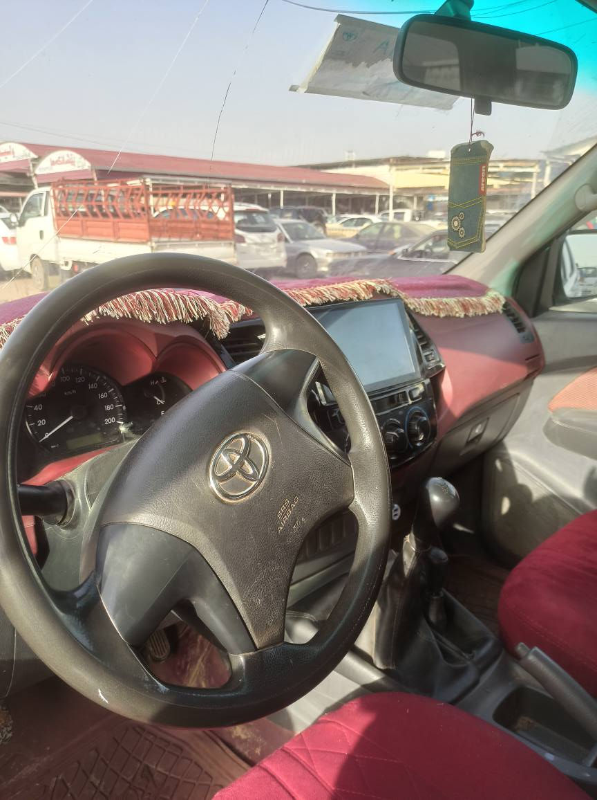 تۆیوتا مەرزیە 2013دەبل ئەکسل
بێ سبغ و بێ لێدان 
مەکینەی نەکراوەتەوە
سەنەوی بەسەرچوە
سعری 192 وەرەقە
*********** دهوك, العراق
