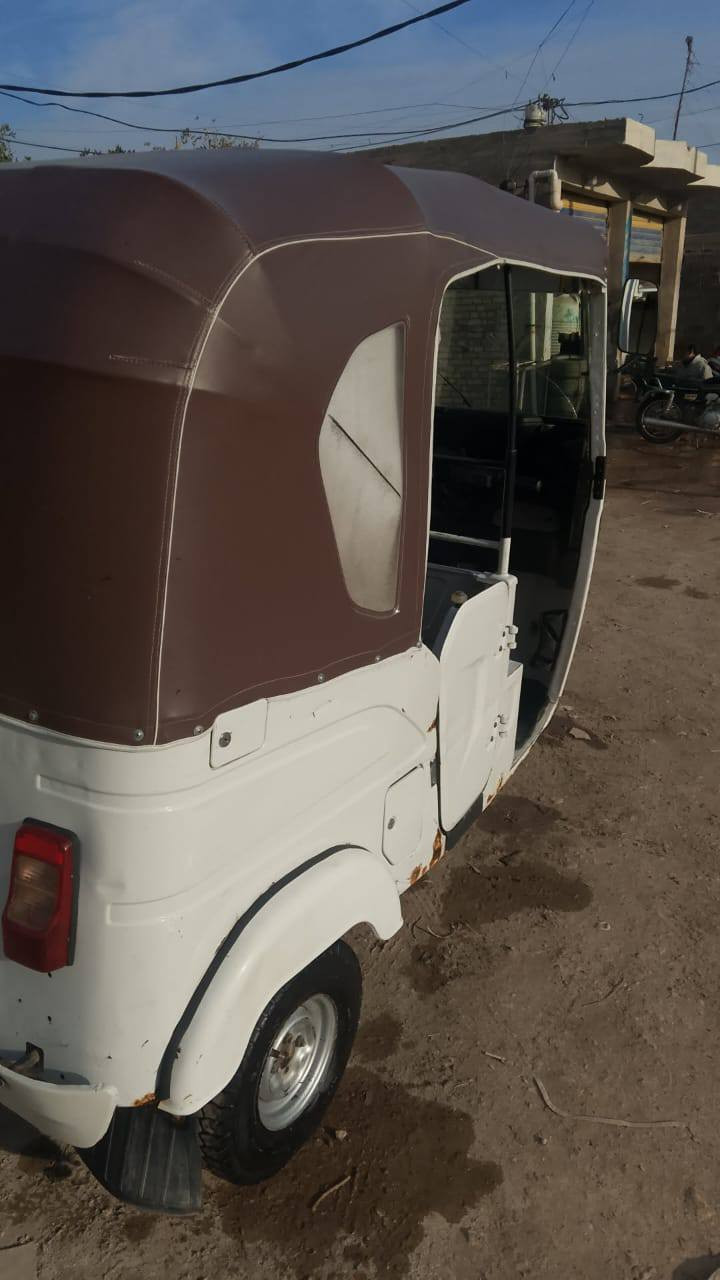 السلام عليكم تيك توك موديل 21 رقم السنويه تكتك مقفوله سعر 7800وبيه مجال ***********
