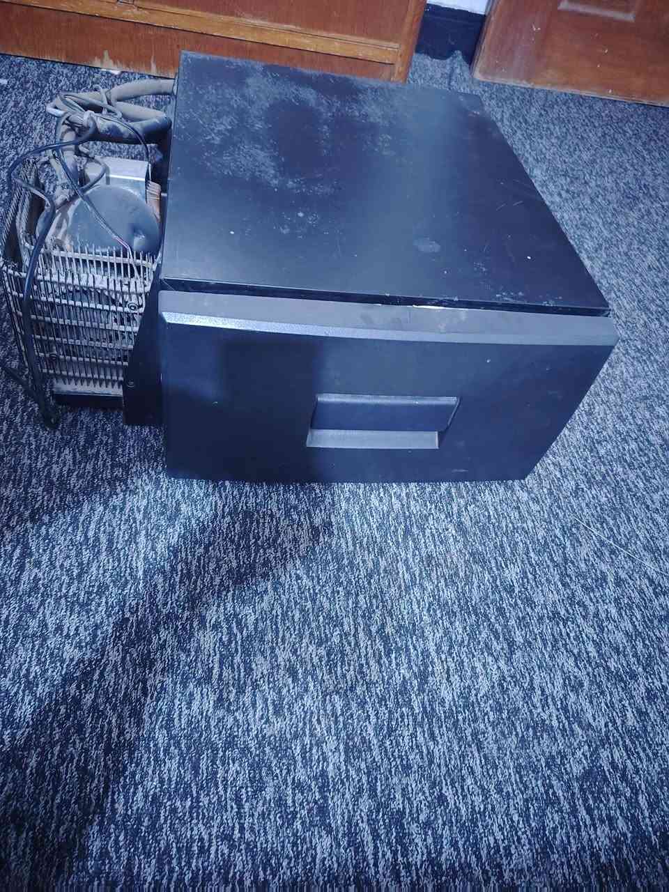 سلام عليكم ثلاجه مال سكانيه شقاله مكان بصره ***********
