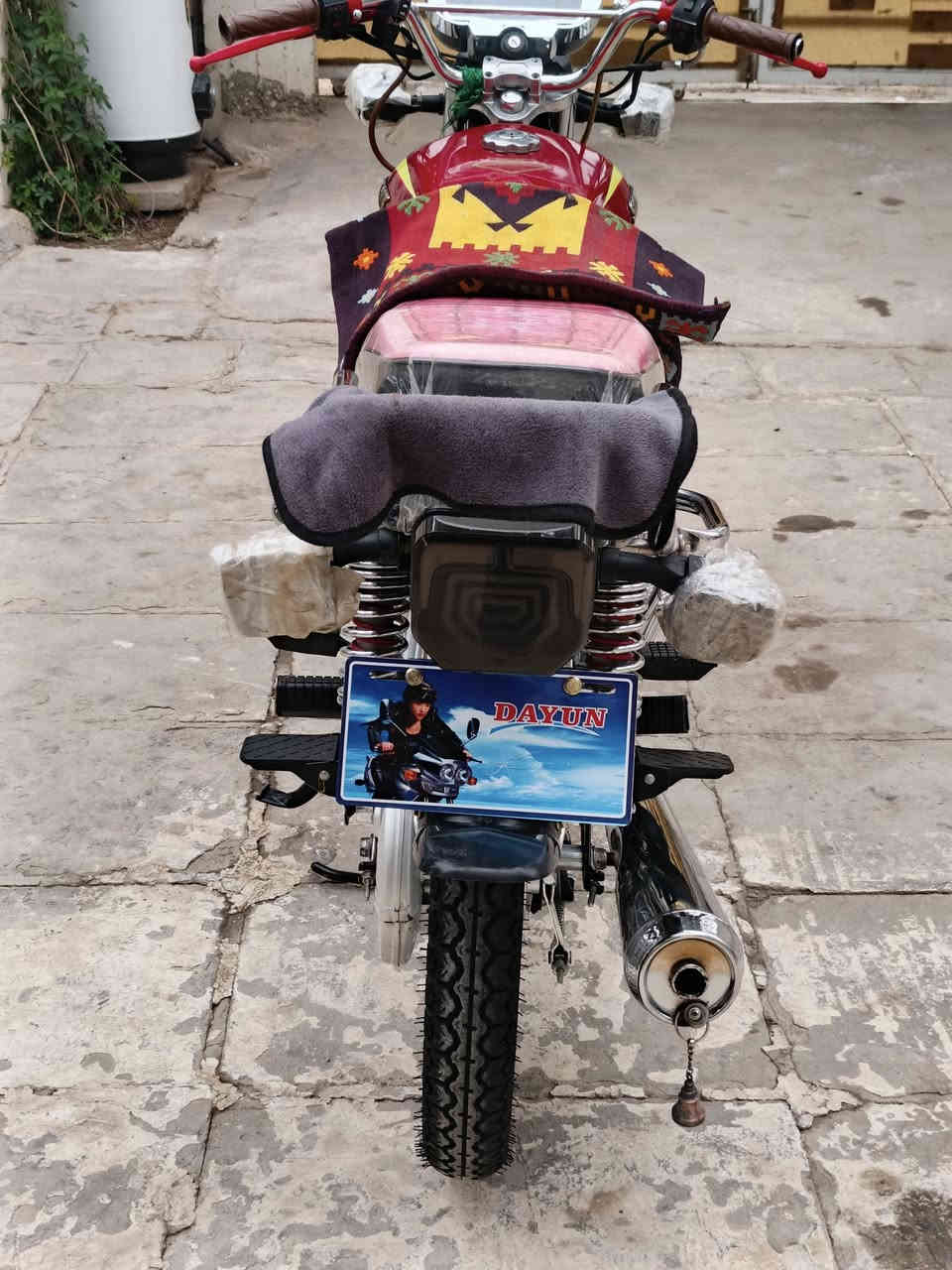 سلام عليكم تيكر البيع مديل 24 درجه حلوه ونضيفه سعر 725رقم الهاتف ***********3
