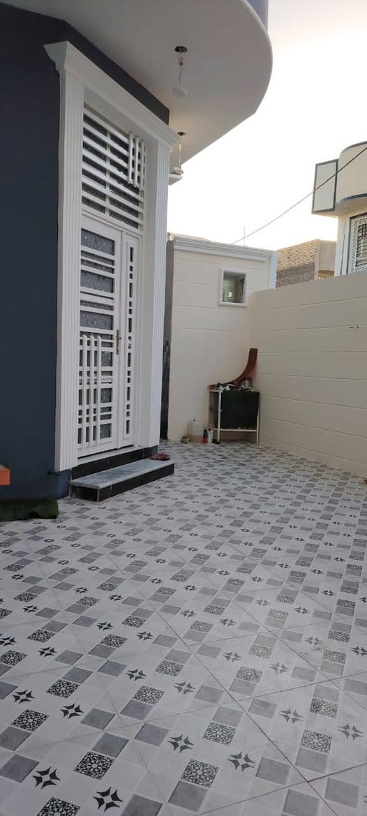 البيع دار بناء حديث كامل فول مواصفات نوع العقار طابو زاعي سند 25 تحويل بسم المشتري المساحه 200 تشمل جميع الخدمات ماء كهرباء شارع العرض 10متر الموقع شارع شريفه الرابط شارع 80 الاستفسار على رقم الهاتف واتساب *********** ويوجد قطع ويجار
