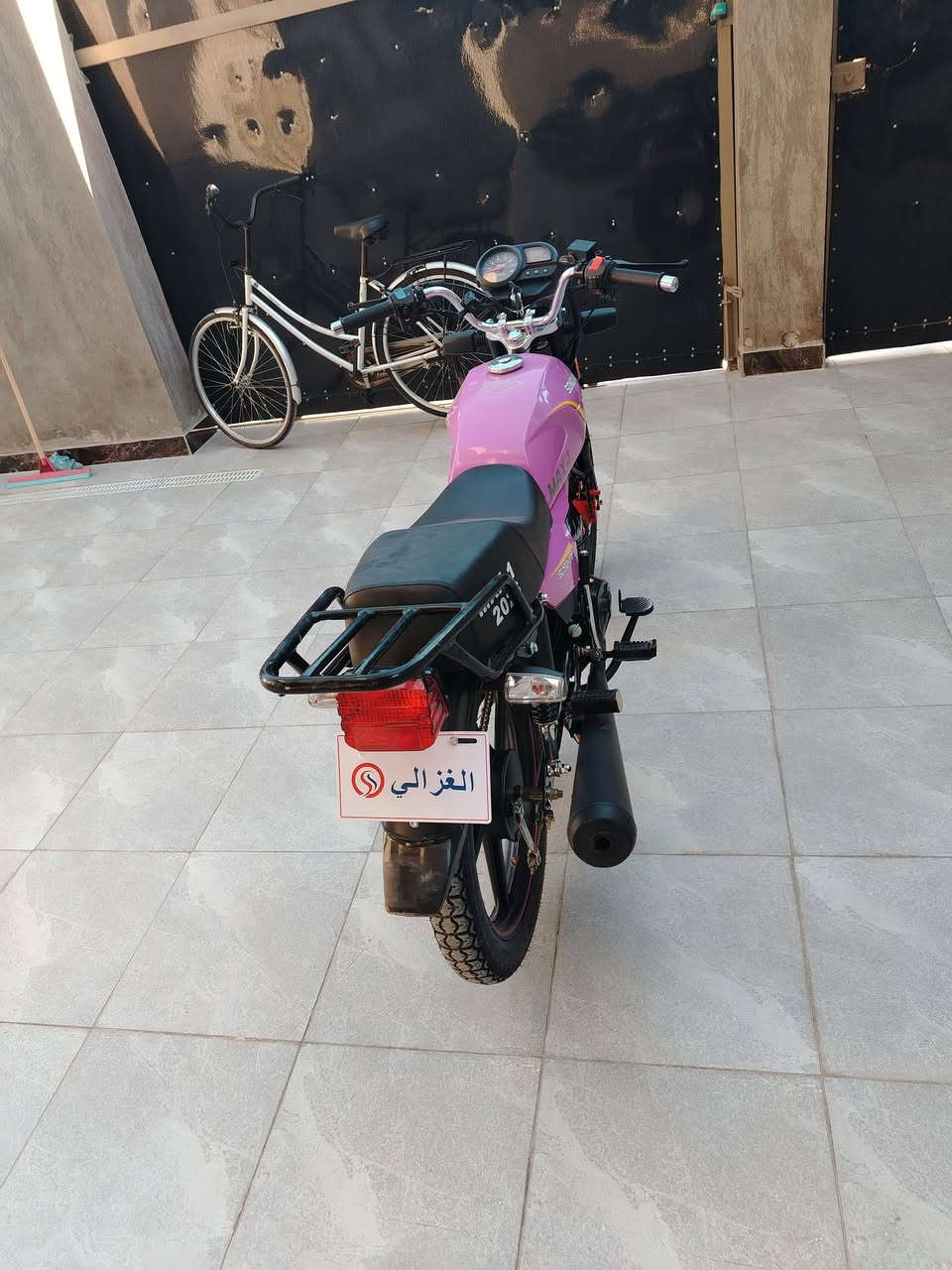 شاينك ماكس موديل 26 الدراجه بعدهي بحالت الوكاله اوراق كامله اسكنر السعر 800 اوبيه مجال قليل حك جيه بعدهي زيرو مكاني بابل ***********
