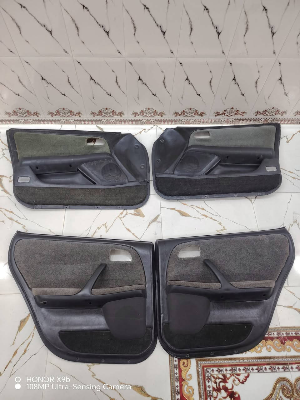 تخم بطارين أبواب مارك نفخ لون زيتوني او رصاصي مال كصه نضيف
موجود بصره سفوان
***********
