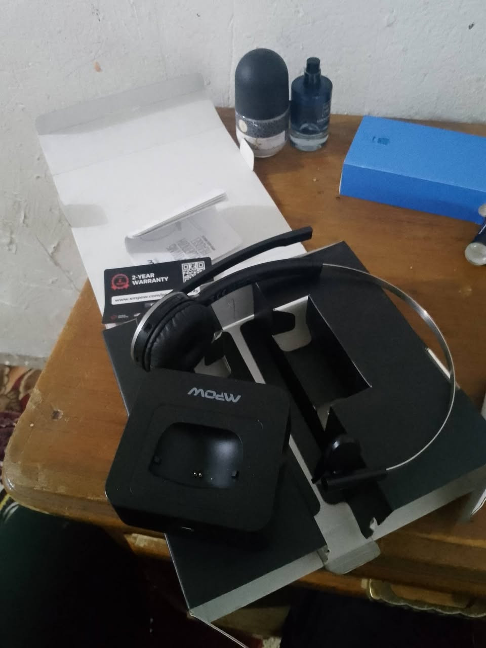 السلام عليكم لابتوب للبيع لينوفو مرتب ذاكره ١٦ قابله للتزويد نضام اندرويد شاشه حجم ١٤ ونص جبيره دقتها حلوه كيبورد عربي انكليزي وياها سماعه مجانا سماعه شاحنتها وياها بس مشكلت السماعه مايك مالها مايشتغل ثنينهن ب ١٠٠ ليهن مجال للطيبين البلي بي فوك ال ٢٠ الف لعبه ووياها جوستك ثنين واير لس سعره ٢٥ ويه الابتوب كلهن ب ١٢٠ للتواصل واتساب ***********
