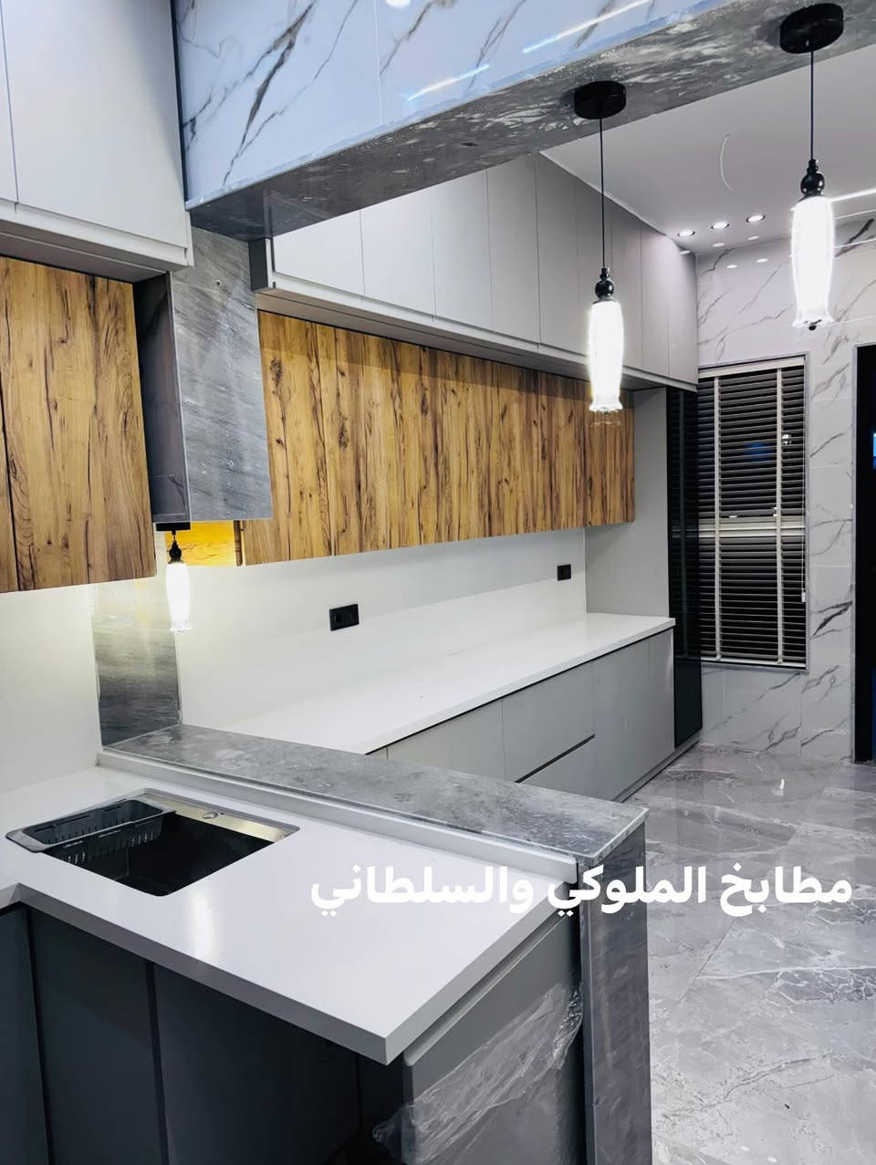لمسات سحريه ✨ بأيادي ماهره👋 تضيف للجمال جمال أخر
حيث نتميز  💫 بجودة ألعمل العاليه😎 وتوفير أحدث ألتصاميم والأكسسوارات وفق أحدث التصاميم العالمية ⚡
.
.
💥💥
**بمواصفات خشب hdf
 مقاوم  الماء #ضد الحرارة و #ضد مساحيق الغسيل و #مقاوم للرطوبة 100٪ 
جلد الماني
الوان ثابتة
مدة طويلة
ضد البقع
ضد الخدش
ضد البكتريا
سهل التنظيف                   
⁦☑️⁩كل هذا وضمان لمدة 5 سنوات
🚚 توصيل وتركيب جميع محافظات العراق
🔹لطلب اخذ 📐القياسات والتصميم  وتحديد موعد 📆 يرجى مراسلة 📩الصفحة او 📞الاتصال بالارقام↪️***********  ***********
العنوان : اربيل _ترفك لايت زانكو مشاتل قرب تي مارت 
@modren2021kazwan
