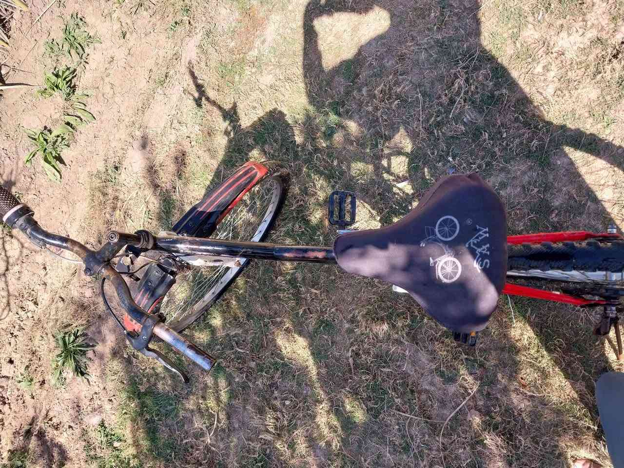 بايسكل للبيع 
السعر ٤٠ الف أوبي مجال
مكاني الحردانيه


**إذا كنت صاحب هذا الإعلان وتريد حذفه لأي سبب، رجاءا أرسل رسالة إلى الدعم الفني**