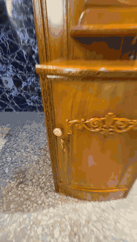 غرفه صاج عراقي  🇮🇶
غرفه صاج ثقيله درجه أولئ ✨
6 باب عالي🚪 
دنك زان 🪵
ضهر جرجوبه 💢
نضافه 90 ٪💯
شغل ثقيل 💫
عدد قطعه/6 
يتوفر نضام استبدال الغرف بفرق بصيط 

الشد والنقل داخل بغداد مجاني 🚛 
***********
