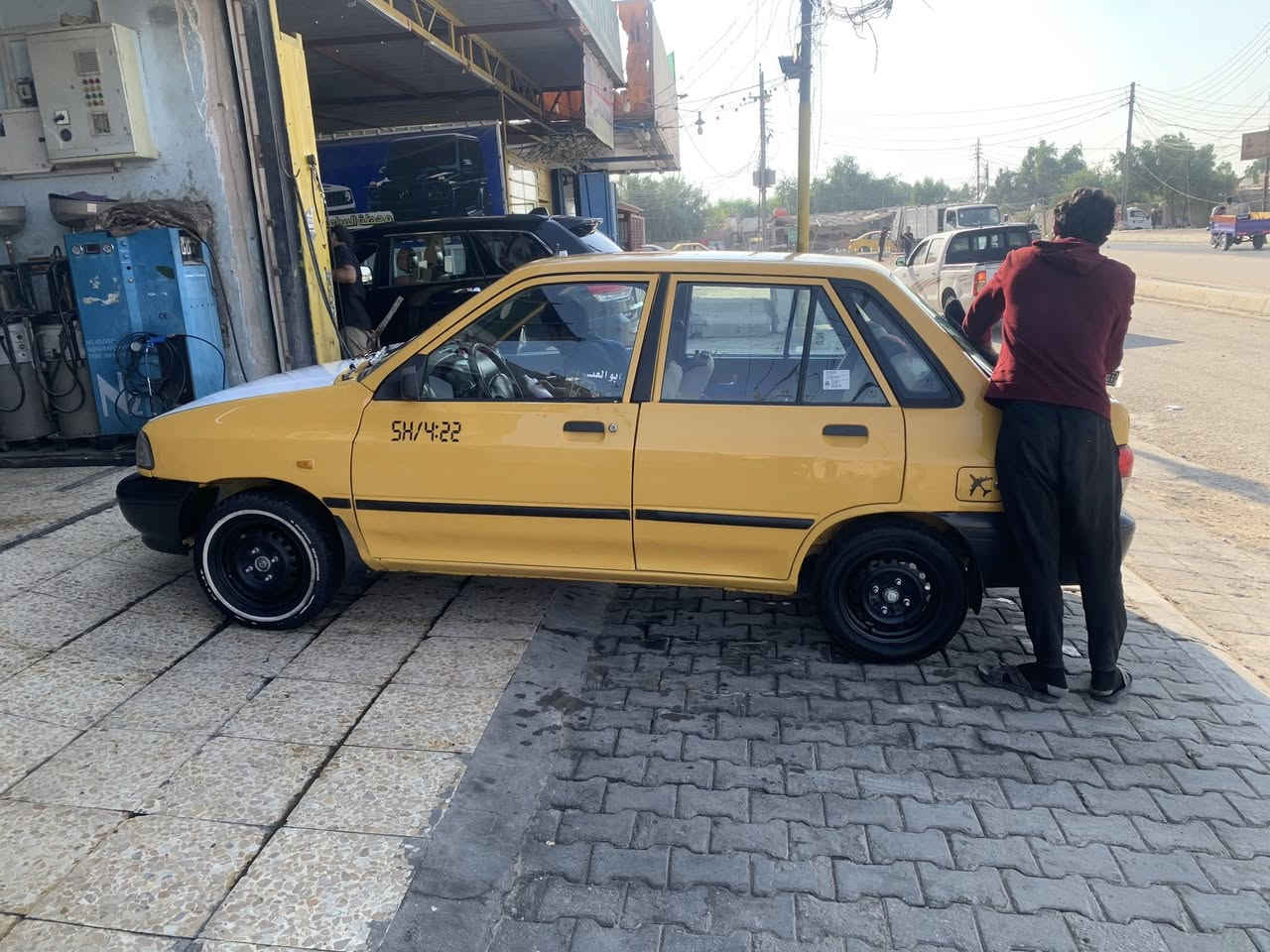 سلام عليكم سايبه مديل 12 السياره مكفوله من ضربه كير زبد يخبل ول سياره بسمي مكينه بيه تبخير بس قليل كلش حداديه جديد  وترايك وين ميعجبك سعره 30وبيه مجال قليل مكاني كربلاء حي نصر ***********
