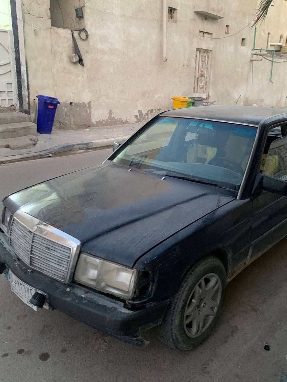 سلام عليكم ورحمة الله وبركاته
مرسيدس للبيع مديل 1990  السعر 30 وبيها مجال باقي تفاصيل السياره بالكامل عند التواصل مع الرقم ***********
