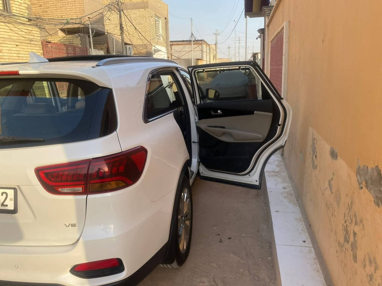 سورنتو موديل 2018
أعلى فئة 

بانوراما

كشنات جلد تدفئة تبريد

7 راكب

اوتوهولد

كاربلي

بردات

السيارة بيها رصعة بالبنيد ورصعة بالقمارة معدلات 

رقم بغداد بأسمي تحويل ثاني يوم

***********
