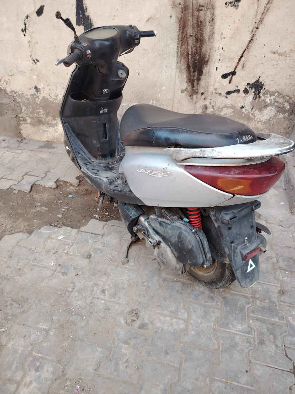 دراجه نظيفه ياباني شغاله وخير من الله 
*********** بغداد, العراق
