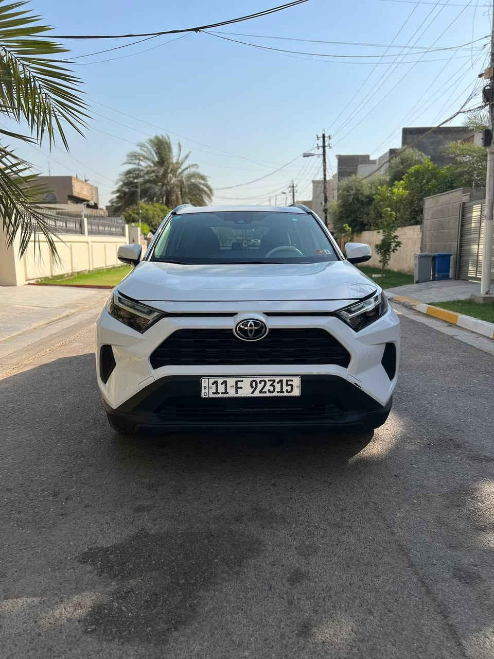 السلام عليكم عضم الله لنا ولكم الاجر 
للبيع RAV4 XLEموديل 2025 هايبرد وارد امريكي حادث دعامية اماميه فقط ورصعه صغيرة بلصندوق لخلفي بسيطه جدا ماشية 15الف وقابل للزيادة السيارة بحاله الوكاله دهن مبدل جديد وفلاتر هايبرد السيارة جاهزة عل اخر 
مواصفات 
فتحة سقف✅
اشاير بلمري✅
تدفئة بلكشنات ✅
هيتر بلستيرن✅
صندوق كهرباء✅
اوتو هولد ✅
رادار امامي +خلفي✅
نقاط عمياء✅
كرسي كهرباء ✅ 
وبعد معرفة بقية المواصفات الي بيها هاذ رقم الشاصي (4T3RWRFV5SU197713) عنواني زعفرانية شارع الزوراء السعر 275$وبيها مجال بسيط رقمي (***********)متواجد واتساب
