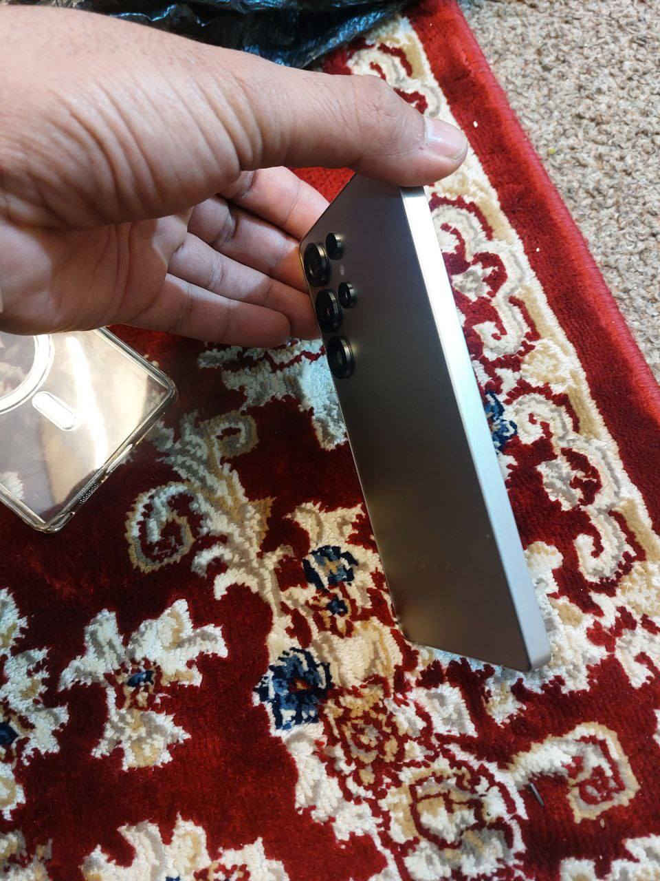 اس 25 الترا ذاكره 256
لون المميز تيتانيوم
مكفول صار 3اشهر
السعر مليون 100وبيه مجال
***********
