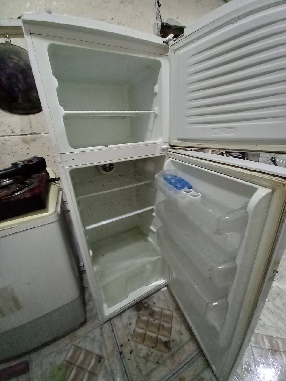 ثلاجه نظيفه شرطه شغل سعرها 80 وبيها مجال تعال خاص


**إذا كنت صاحب هذا الإعلان وتريد حذفه لأي سبب، رجاءا أرسل رسالة إلى الدعم الفني**