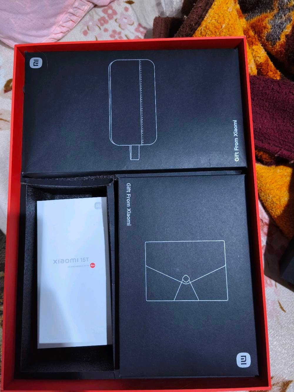 Infinix Watch S3 Plus
الشاشة AMOLED قياس 2.13 إنج
مقاومة ماء وغبار IP68
بطارية تدوم لعدة أيام
قياس نبض القلب والأوكسجين وتتبع النوم
أوضاع رياضية متعددة وإشعارات ومكالمات عبر البلوتوث
مواصفات هاتف Xiaomi 15T ويا بوكس الهدايا من شاومي جنطة ايد ودفتر ملاحظات وساعةة بطاريةة 100 عدد دورات الشحن 42 مستدم شهر الجهاز انفنكس
الشاشة 6.83 إنج AMOLED بدقة FHD+ وتردد 120Hz
المعالج MediaTek Dimensity 8400 Ultra
الرام 12GB 
الذاكرة الداخلية 512GB
الكاميرات الخلفية 50MP رئيسية 50MP تليفوتو 12MP واسعة
الكاميرا الأمامية 32MP
البطارية 5500mAh مع شحن سريع 67W
النظام Android 16 مع3 HyperOS
يدعم 5G بصمة تحت الشاشة سماعات ستيريو NFC ومقاومة ماء وغبار IP68