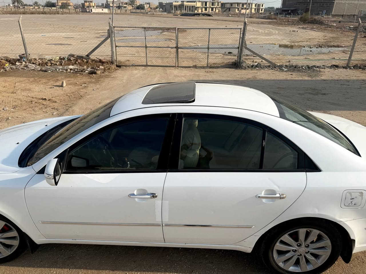 السلام عليكم 
سوناتا خليجي 2010
كامل مواصفات للاخير 
فتحه قماره اشاير بلمري شاشه كامره منضومه زنون 
تخم تاير صدر امامي خلفي جديد 
محرك 2400شرط كير كله جديد 
داخل عسلي ويل كب جديد حتى الاسبير
تبريد تدفئه كله شغال سياره جديده بمعنى الكلمه
مال جناي وبلخير ع الياخذهه مابيهه اي نقص
بدون ضرر بيهه صبغ قطعتين فقط 
رقم كربلاء بأسمي(ترهم مراوس)
السعر 128
كربلاء طويريج 
***********
***********
