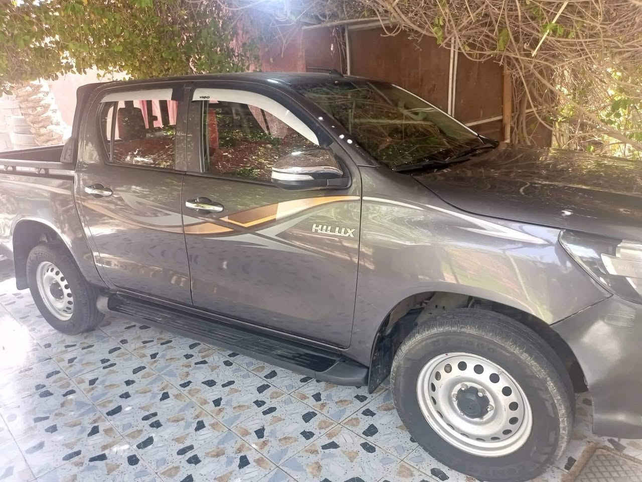 موديل/17
كير عادي 6 كير
رقم بغداد حره
مكان ناصريه/رفاعي
سعر/200 بيها مجال
رقم تلفون/***********
