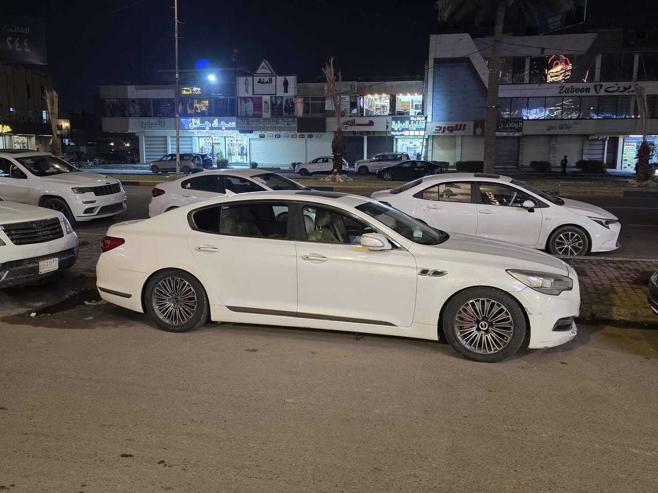 كيا كورايس موديل ٢٠١٣ فئه اولى رقم مميز
العنوان بغداد حي القاهره 
السعر ١٣٠ 
***********
