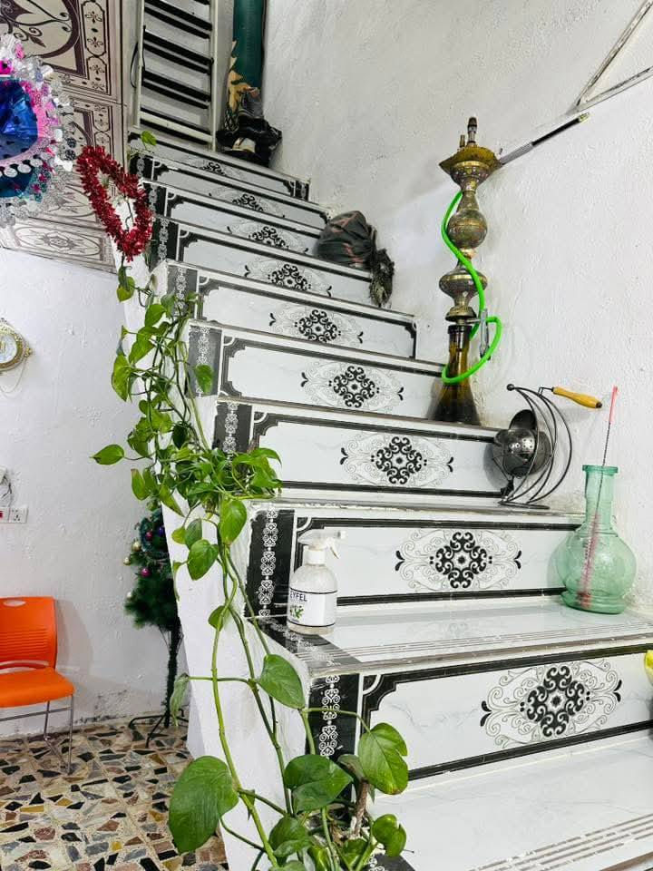 سلام عليكم بيت للبيع
بوب الشام مدخل معمل لغاز قرب اسوق صدرين
قريب على سوك ومدارس ومستوصف
مساحة ٧٥متر سند ٢٥ كامل لخدمات
طابقين مطبخ وصاله مفتوحه طابق اول طابق ثاني غرفة نوم 
السعر بلاش ب٣٣وبي مجال بسيط 
مراسله صفحة واتساب اتصال
***********
