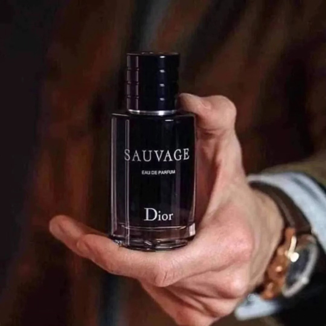 ✨ عطر Sauvage Eau de Parfum من دار Dior الأصلي 100% ✨

إذا تريد عطر يثبت حضورك ويخلي الكل يلتفت إلك، فهذا هو الاختيار الصح 😌🔥

🔹 الماركة: Dior
🔹 النوع: Eau de Parfum
🔹 الحجم: 100ml
🔹 الثبات: عالي يدوم لساعات طويلة
🔹 الفوحان: قوي وجذاب
🔹 الرائحة: مزيج فاخر من البرغموت المنعش مع نفحات خشبية رجولية فخمة

✅ دلائل تثبت إنه أصلي:
✔️ رقم الباركود موجود أسفل العلبة ويطابق المنتج
✔️ جودة الطباعة نظيفة وواضحة بدون أخطاء
✔️ غطاء مغناطيسي ثقيل وفخم
✔️ ثبات وفوحان معروفين عن النسخة الأصلية
✔️ صناعة فرنسية من دار Dior العالمية
💎 عطر مناسب للاستخدام اليومي والمناسبات ويعطي هيبة وثقة عالية

السعر 20 الف 
يوجد خدمة توصيل لجميع محافظات العراق 4 الاف


**إذا كنت صاحب هذا الإعلان وتريد حذفه لأي سبب، رجاءا أرسل رسالة إلى الدعم الفني**