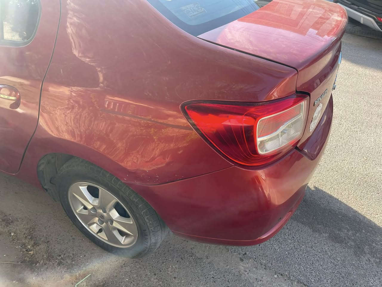 السلام عليكم رينو سمبل ٢٠١٧ سيارة جاهزة بيها صبغ اثر تخريب سيارة استعمال نسائي بيها ٤ قطع مكفولة من العيب الشرعي وكير ومكينة ودواخل وترايها وين متريد سعر 64 وبيها مجال مكانها بغداد للاستفسار ***********
