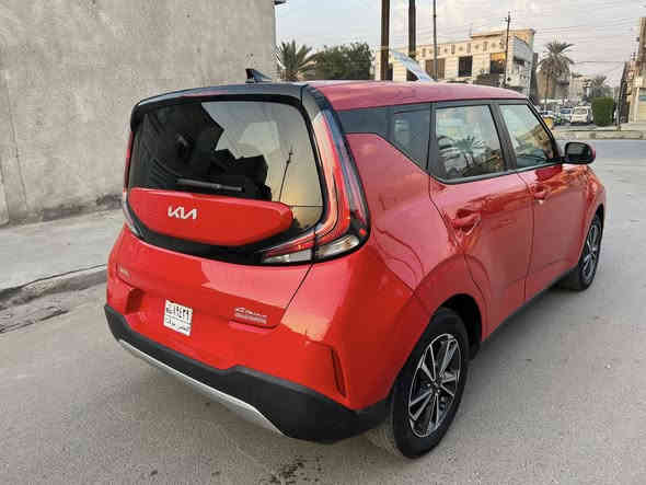 السلام عليكم
كيا صول 2023 وارد امريكي حادث مرفق بصور  (قطعتين صبغ فقط الباقي كفاله حته الدعاميات بدون صبغ ) 
دخول جديد بدون رقم. تترقم جميع المحافضات 
السعر 137 وبيه مجال للشراي 
مكينه 2000 دووش 
رادار امامي وخلفي 
تحديد مسار  
قياده ذاتيه 
ثلاث انضمه قياده 
شاشه جبيره  وكامره دواره 
شاشه تدعم ابل كاربلي وشاشه اعطال 
فول تحكم ستيرن 
ماشيه 40 ميل 
مكينه وكير وصدر وتبريد لغود وشواصي كلهن كفاله عامه 
الي  يحب ارقمه اله ماكو مشكله 
ينضاف حساب الرقم واسلمه سنويه بسمه
مكاني بغداد مدينه الصدر 
 للستفسار ***********
