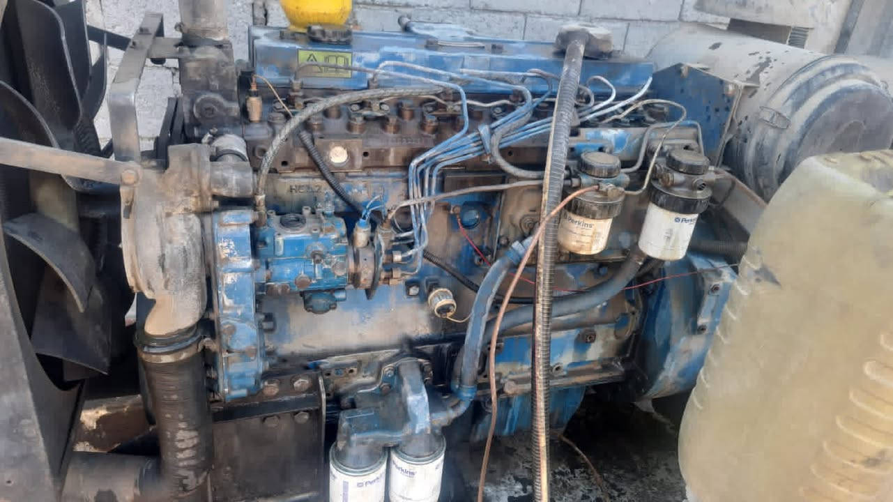 سلام عليكم 
بيركنز بريطانيا 🇬🇧 اصلي 100 kva للبيع 
مولده بلاديه خير من الله 
***********  واتساب او اتصال
