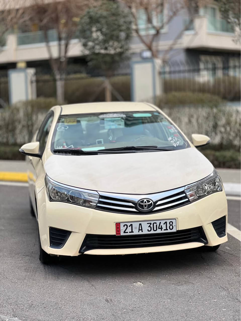 کرۆلا مۆدیل 2014 شکڵ گۆڕاو 
مەکینە 18 گیڕو مەکینەی بەشەرت هەڵمیشی نییە 
سەیارەکە بێ بۆیاخە 
چوار تایەی لۆکی بۆ بەسراوەیەک هەفتەیە 
سەنەوی بەسەر چووە ژینگەی دراوە 
سەیارەکە پار کڕیومە  نزیکی دوو دەفەترم پیاوە 
یەک 250 مەسروفی تیا نییە ئی ماڵی خۆمە 
لە ناو دەرەوە لۆک لۆکە کامل جوانکاریم بۆ کردوە 
لە سلیمانیم موشتەری لەخزمەتام 
سعری 170گەڵاو مەجالیکی کەم 
*********** السليمانية, العراق
