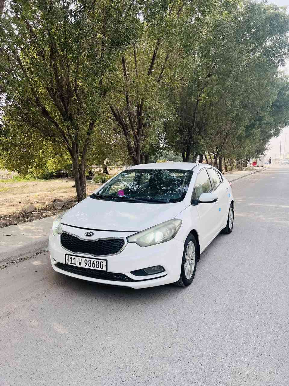 السلام عليكم
كيا سيراتو محرك 2000 دوش 
موديل 2014 خليجي 
رقم بغداد دولي مواصفات اعتيادية 
حدادية خير من الله السيارة مكفوله عدا نص الباب والجاملغ صفحة السايق بدون دواخل 
عنوان السيارة بغداد الكرخ 
***********
عارضها ب115 وبيها مجال
