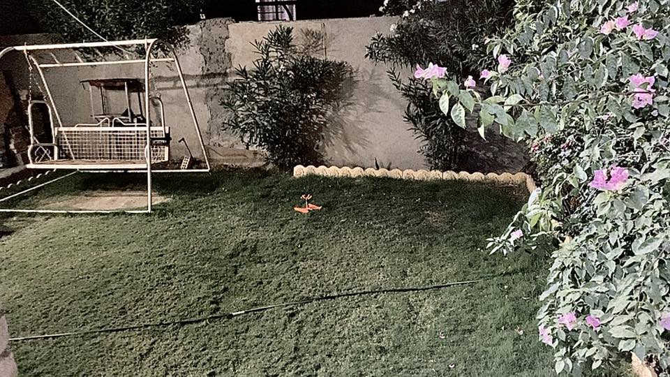 بيت للبيع
مساحه 100 متر مربع+تشجير 78 متر
البيت يحتوي ع مطبخ حار+مطبخ بارد مفتوح ع حولي (نظام امريكي)+صاله كبيره+غرفه +حمام داخل البيت وخارج البيت+طرمه+بيتونه 

 البيت بناء سيراميك وحجر 
العنوان _كفاءات الصحه زراعي سند 25 
  

الاستفسار الاتصال بالرقم 
***********
