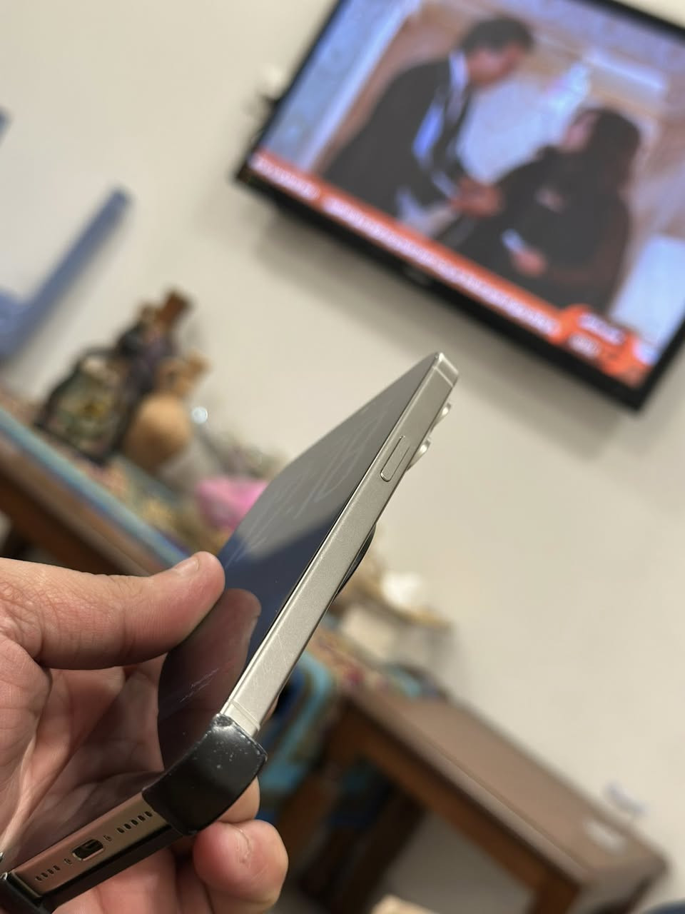 السلام عليكم ايفون 15 برو ماكس
ذاكرة 256 
لون ابيض 
نظافة 97‎%‎ 
بطارية 89 
الجهاز شرق اوسط 
مكاني بغداد 
***********
