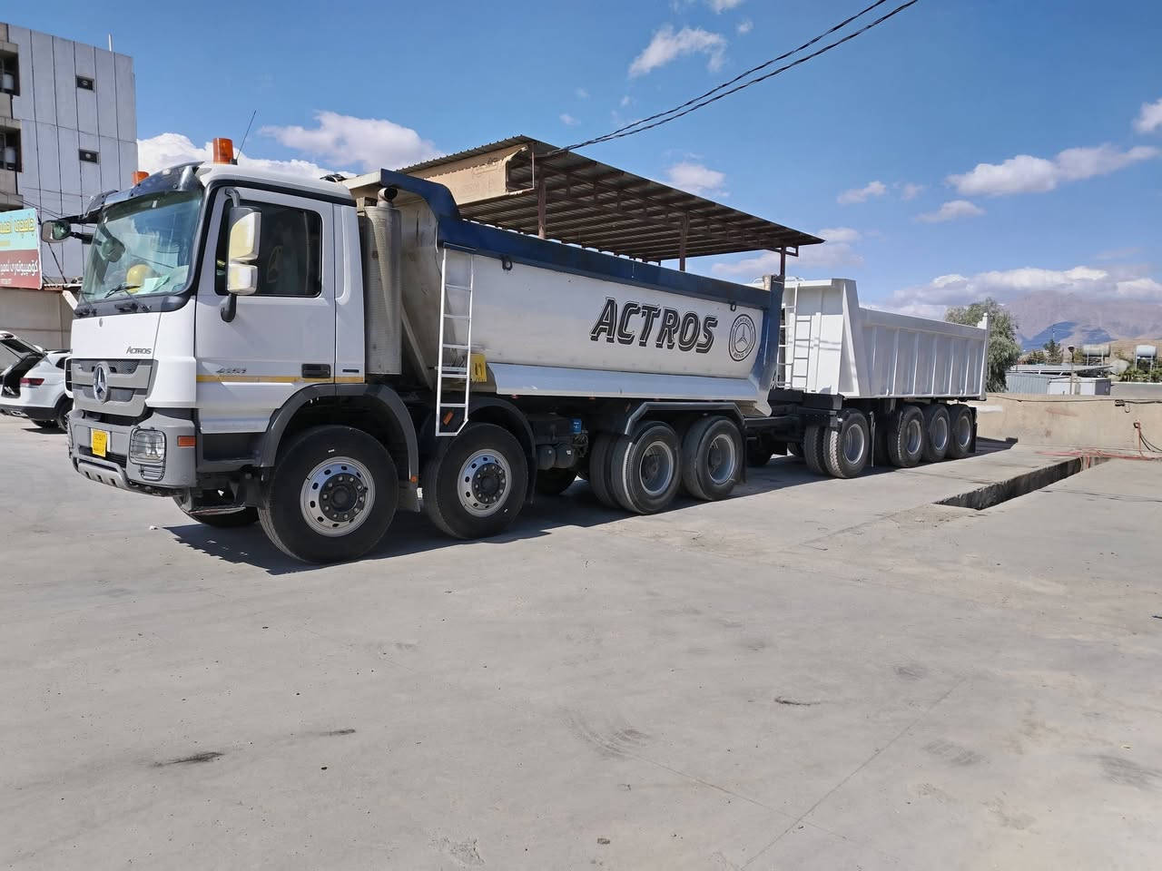 السلام عليكم اكتروز للبيع ٢٠١٢ قاطره ومقطوره ٣ لوحات رقم سليمانيه ***********
***********
