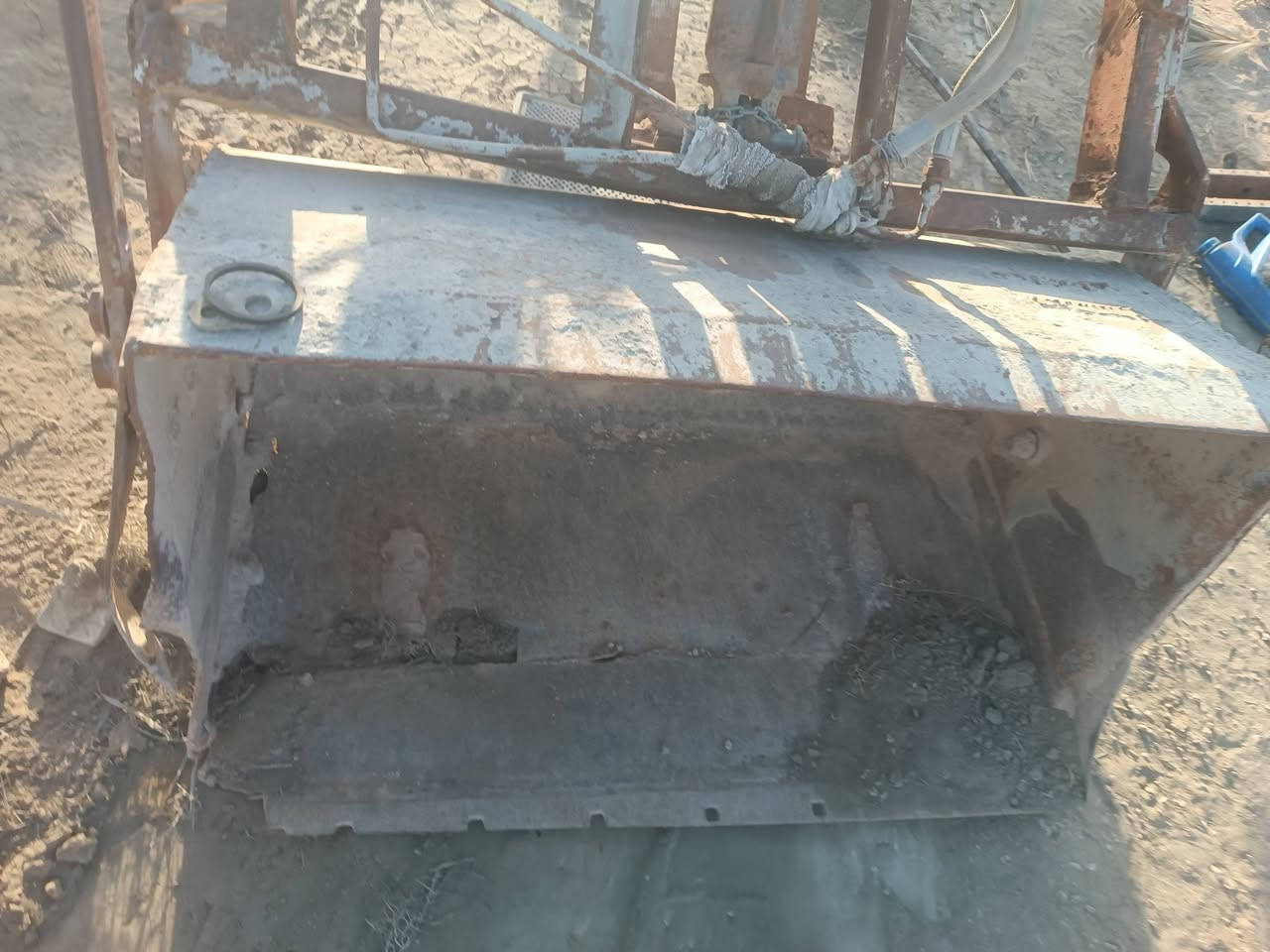 كيلة عنتر
مكان نجف 

***********
