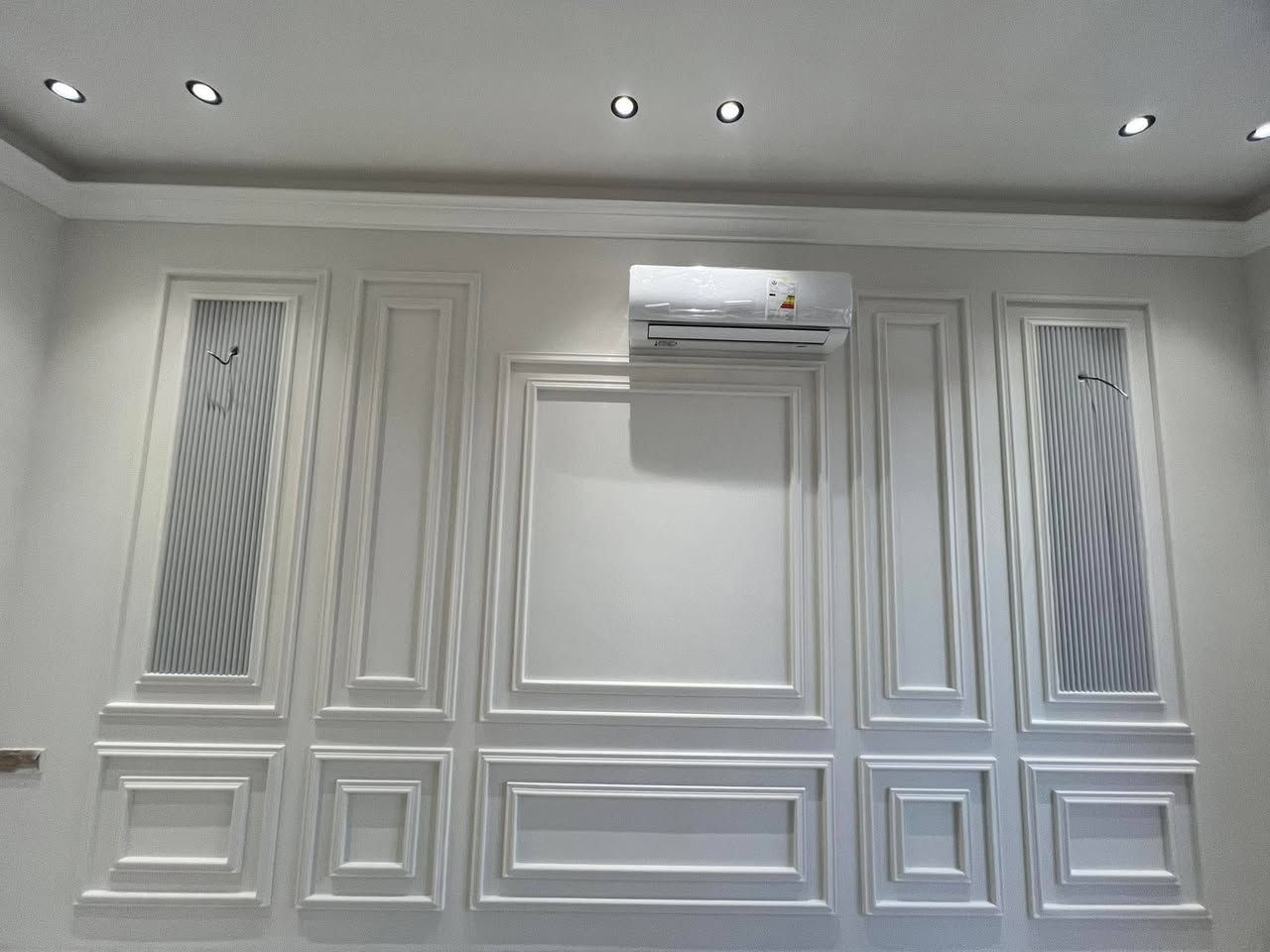 البساطة والالوان الهادئة
الحمد الله شغلي 
درجة أولي اهم شئ الشغل المحترم 
انا صباغ مصري 
الارزاق علي الله 
رقمي ***********
