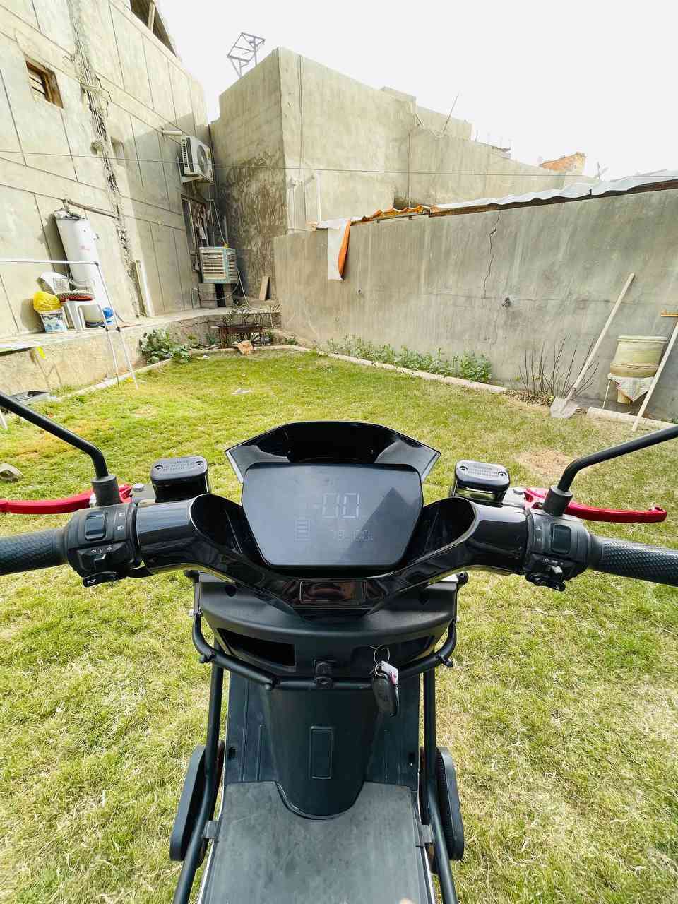 ‏السلام عليكم
‏دراجة شحن سكنس سبيد  SECNIS SPADE
‏شركة الماسة 
‏📍ملف 3000 واط حقيقي
‏📍48A / 72V
‏📍لون فضي مميز 
‏📍قفل سرعة 
‏📍اربع سرعات ✈️
‏📍لايت زنون عالي ناصي⚡
‏📍 دبل إشارة ▶️◀️
‏📍 رجوع بگ R
‏📍جنطه تخزين إضافية 
‏📍 مدرعة بالكامل 
‏📍دواسات امامي وخلفي
‏📍تشغيل عن بعد
‏📍قفل سرقة 
‏📍كرت تشغيل من الشاشة
‏📍بصمتين و كرتين و سويچين
‏📍اطار لايت اسود
‏📍سرعة 100km/h
‏📍السعر 750.000 وبي مجال 
‏📍الاستفسار ***********
‏📍واتساب أو ماسنجر
‏📍الموقع/ الانبار/ الرمادي/الحوز
