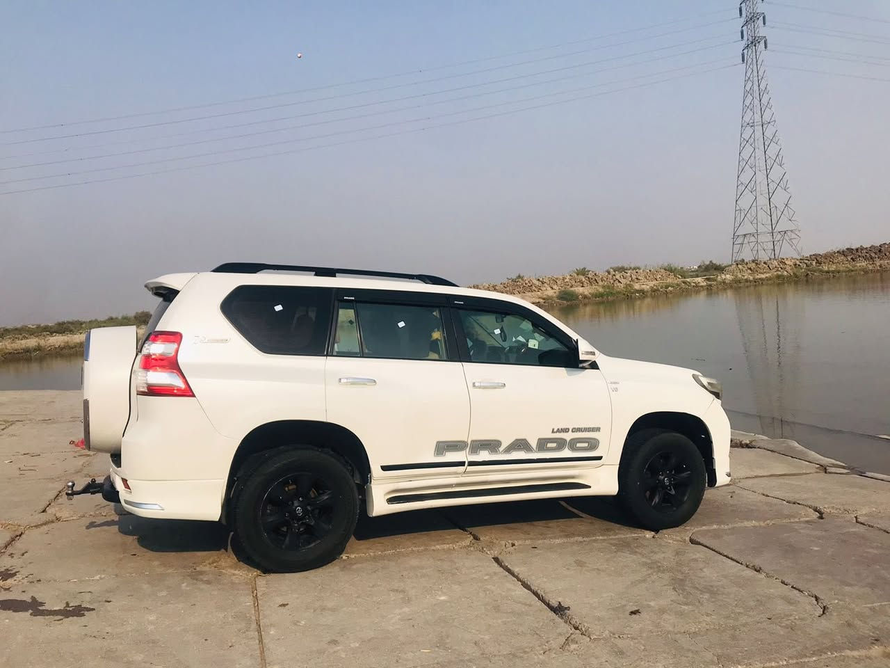 سيارة برادو 2010 محدث 2017 فول مواصفات تبريد ثلاث قطع مكفوله كفاله عامه من الصبغ والتبديل والمعجون محرك كير كفالة ما مفتوحات وضمان رقم شمالي باسمي السعر اتصل وبلخدمة ***********
