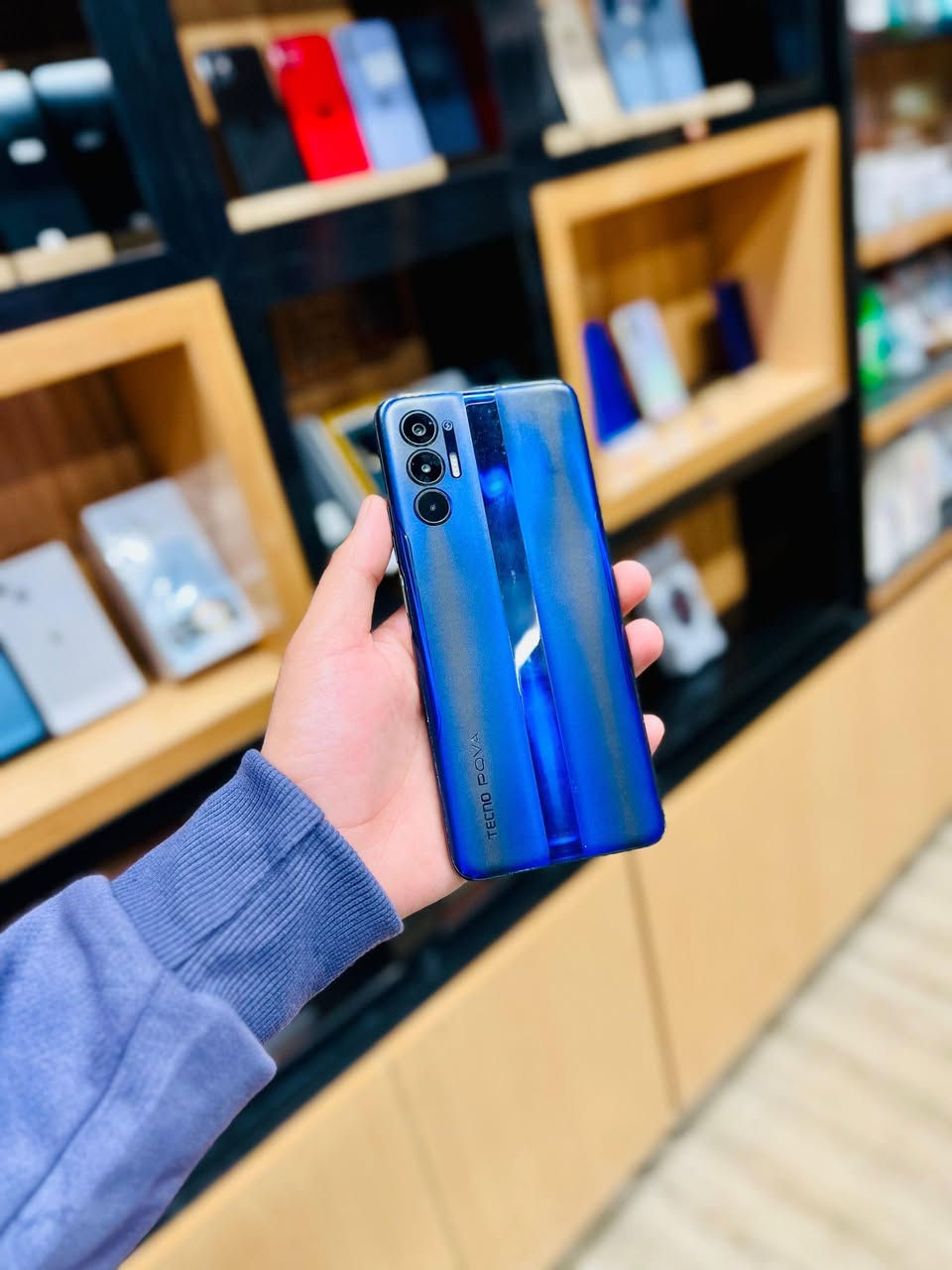 تكنو بوفا 3
ذاكرته 128 رام 6+6
امبدل شاشه اصليه ولكمرات عطلات
ولبقاي كله شغال سعر 60 الف ***********
السم  المكتب تقنيه المستقبل

 عنوانا 🏠 ديالى 🍊 بعقوبة 💡 المفرق 💎 قرب المدخل الرئيسي شارع العريض
