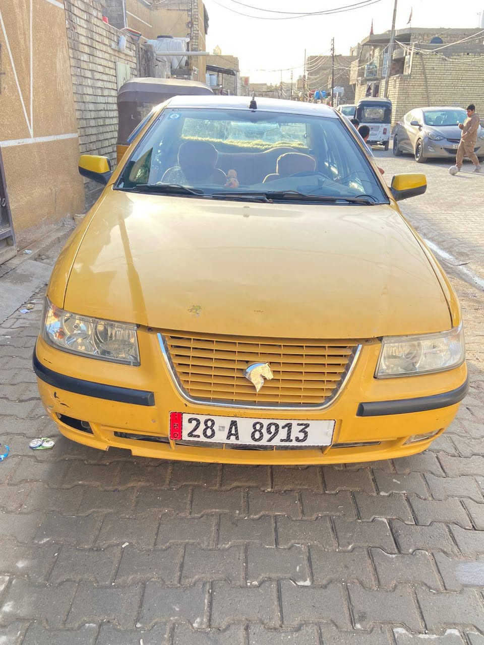 للبيع سمند 2011 رقم انكليزي الجديد هزه جديده صارلها اقل الشهر  مصفره هيئه وغرامات بسمي مكانها الشعله سياره كامله كبل للشارع المكينه بيها تبخير تنقيص قليل ابيع الموجود وبيها ضربه خفيفه بالجنطه مبينه بالصوره ما معدلها قليله البجم محدث 15 كهربائياتهه كلها شغاله السياره حلوه نصبتهه احلى من الصور السعر 27 الشراي يتصل ***********
