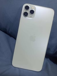 آيفون ١١ برو ماكس • ٢٥٦ • بطارية ٨٥٪